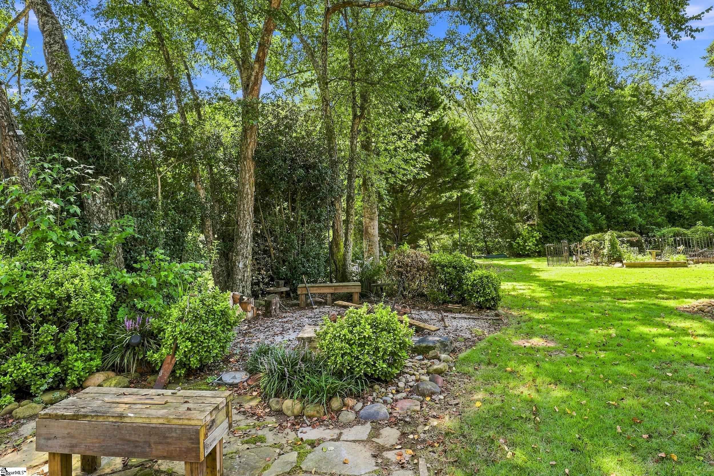 110 Stonehedge Drive Property Photo 31