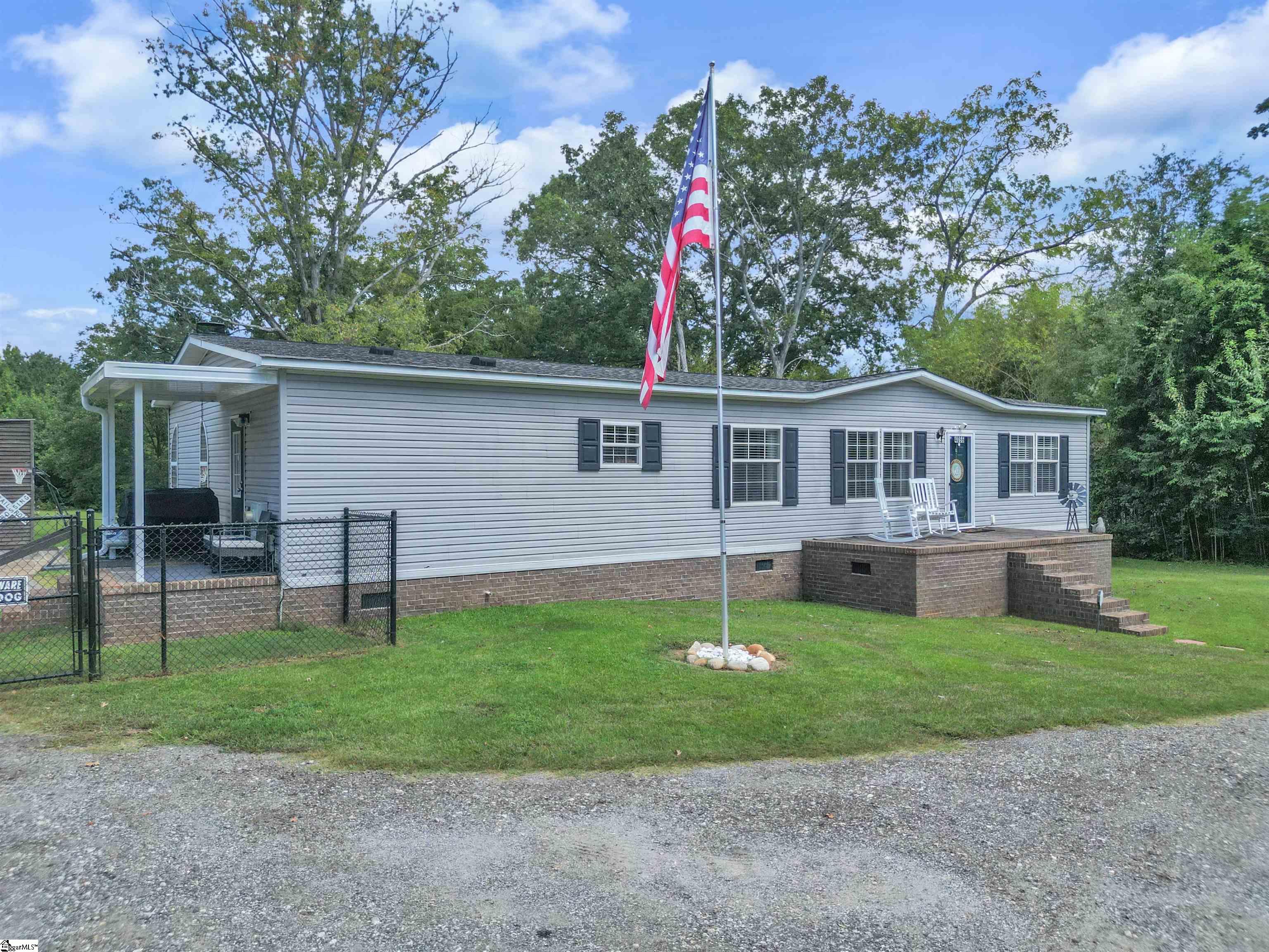 4056 Ridge Road Property Photo 3