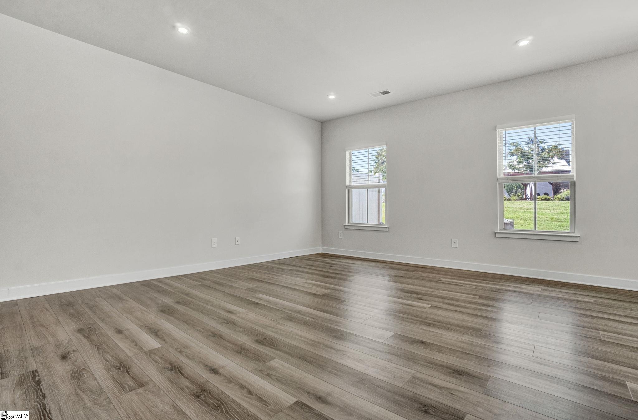517 Martin Creek Drive Property Photo 4