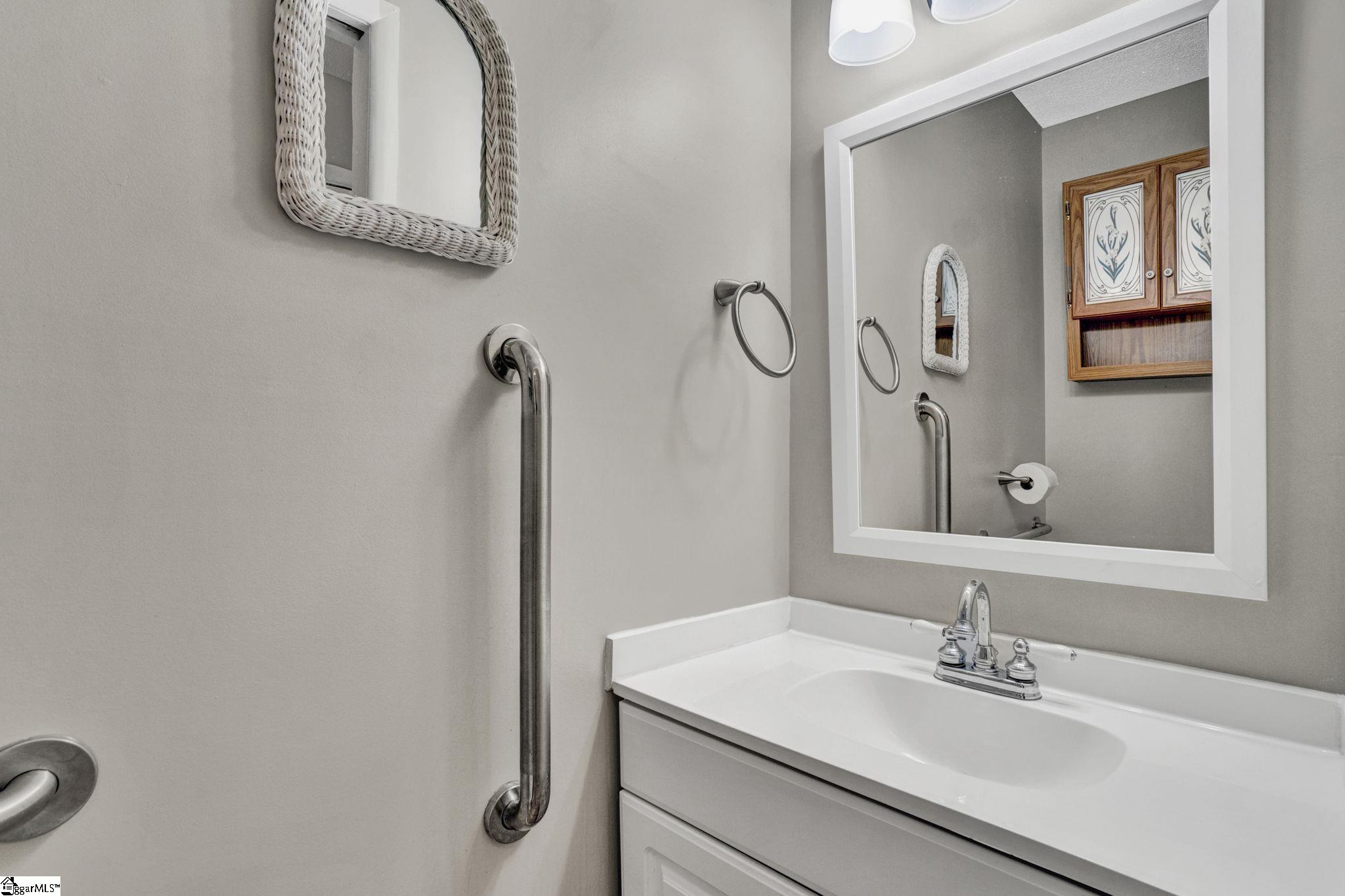 1105 Charter Oak Drive Property Photo 15