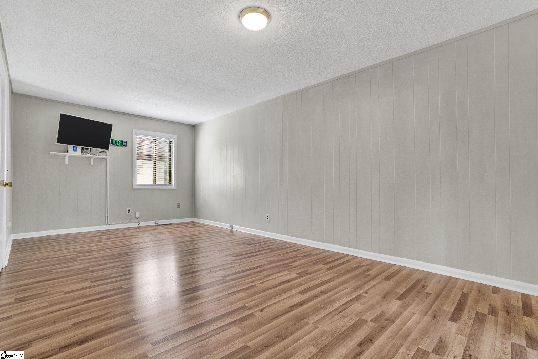 1105 Charter Oak Drive Property Photo 17