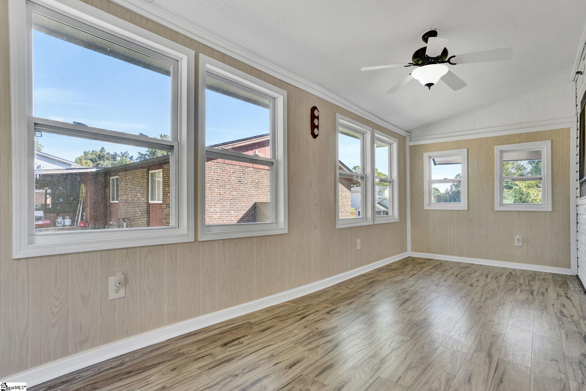 1105 Charter Oak Drive Property Photo 21