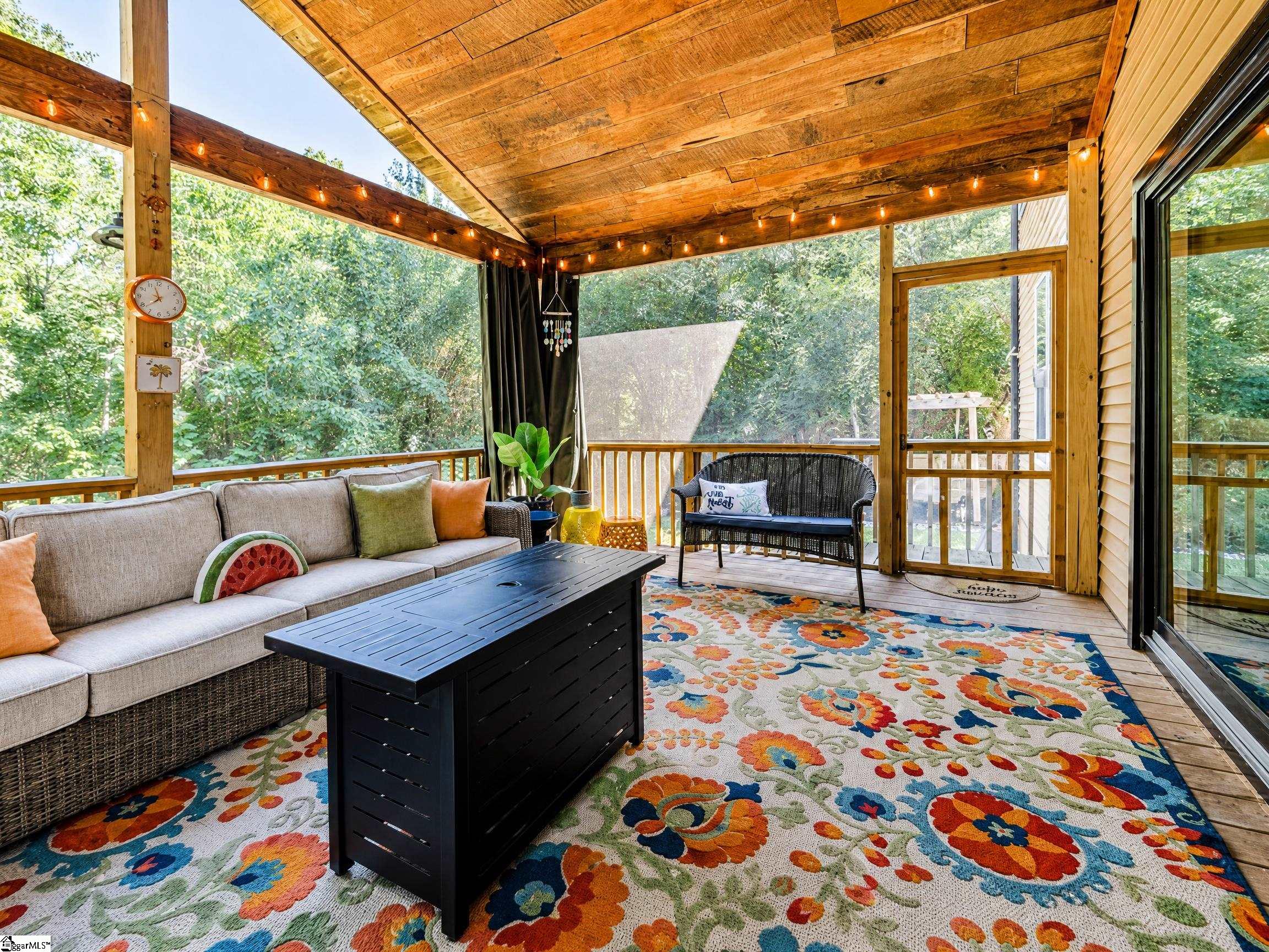 200 Hunters Woods Drive Property Photo 40