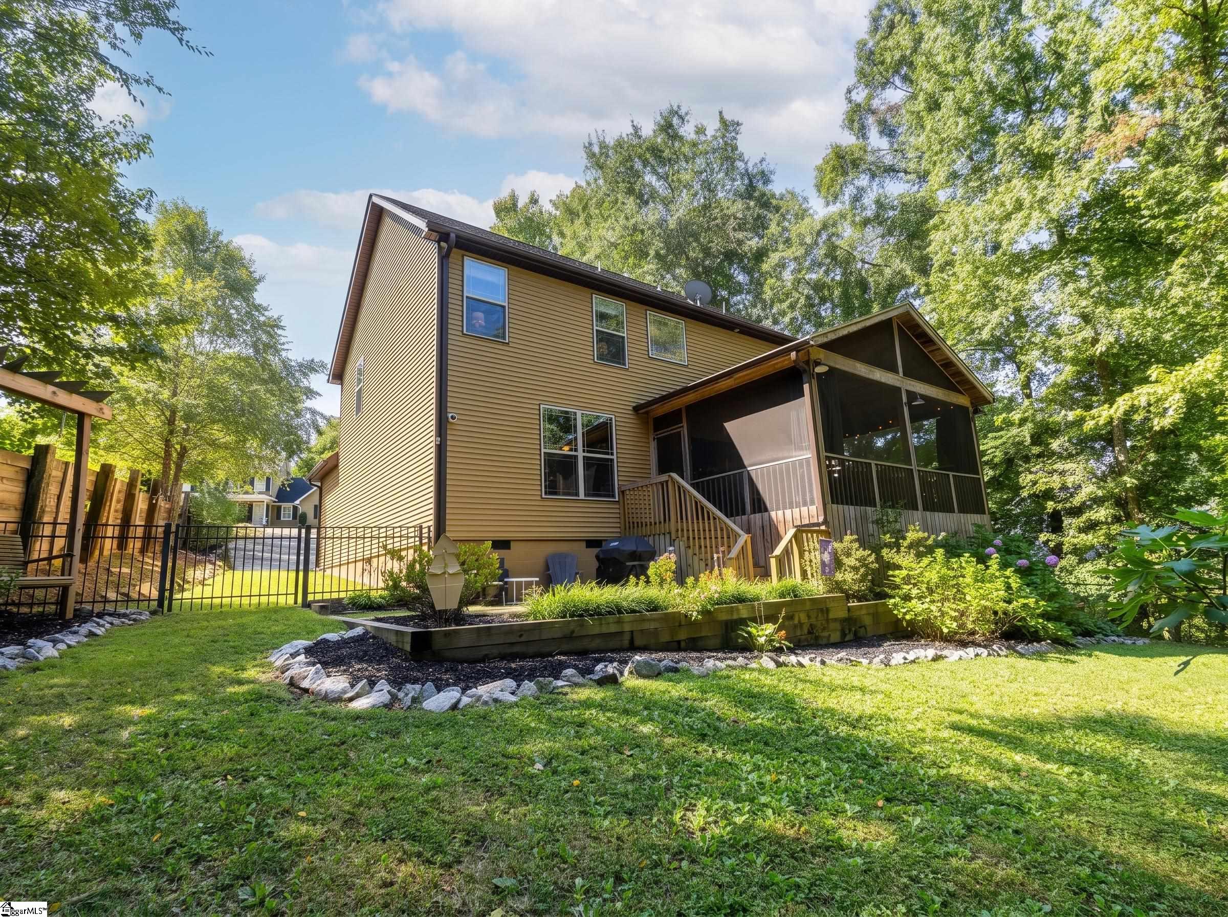 200 Hunters Woods Drive Property Photo 47