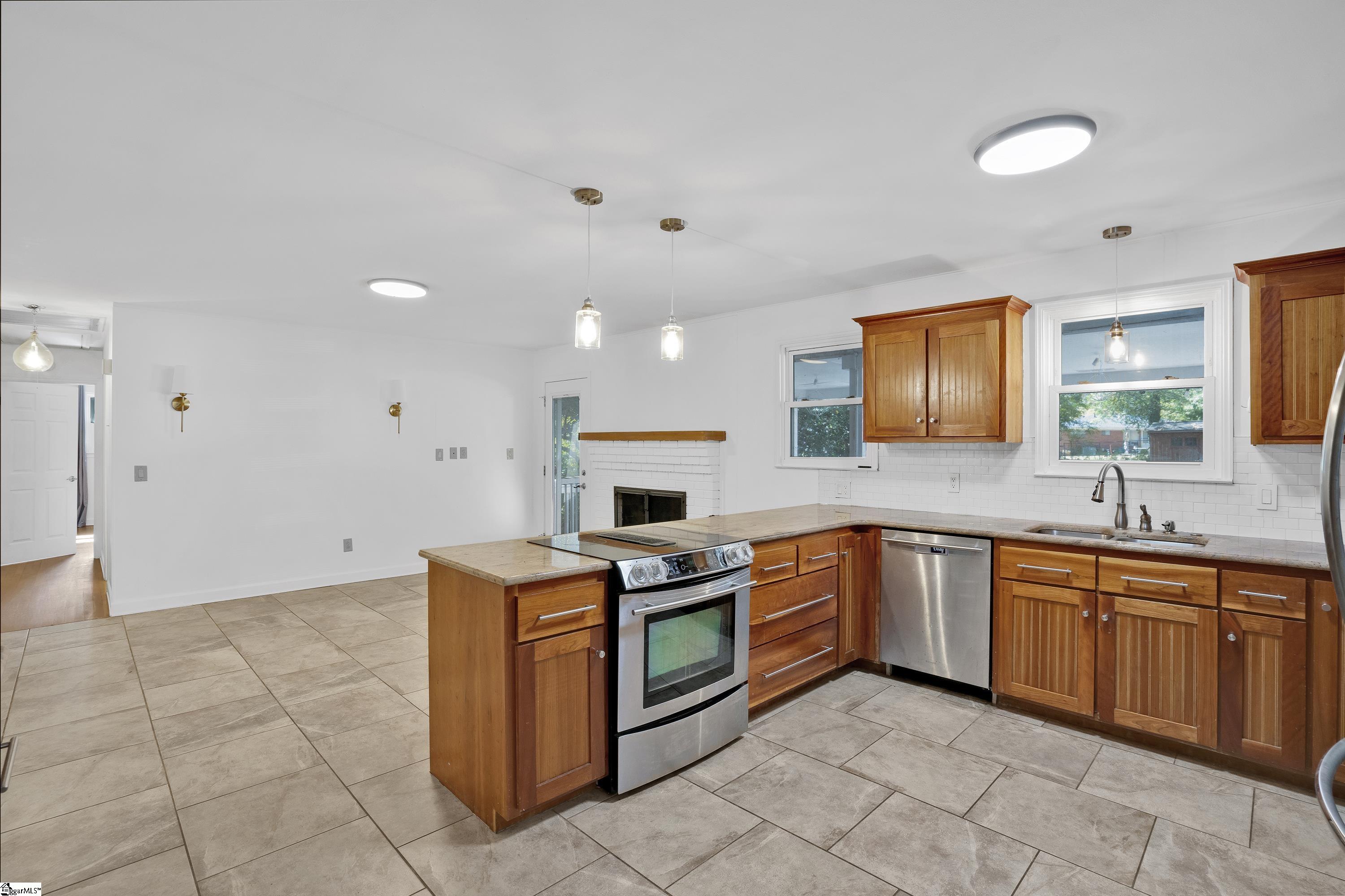 108 Holmes Drive Property Photo 13
