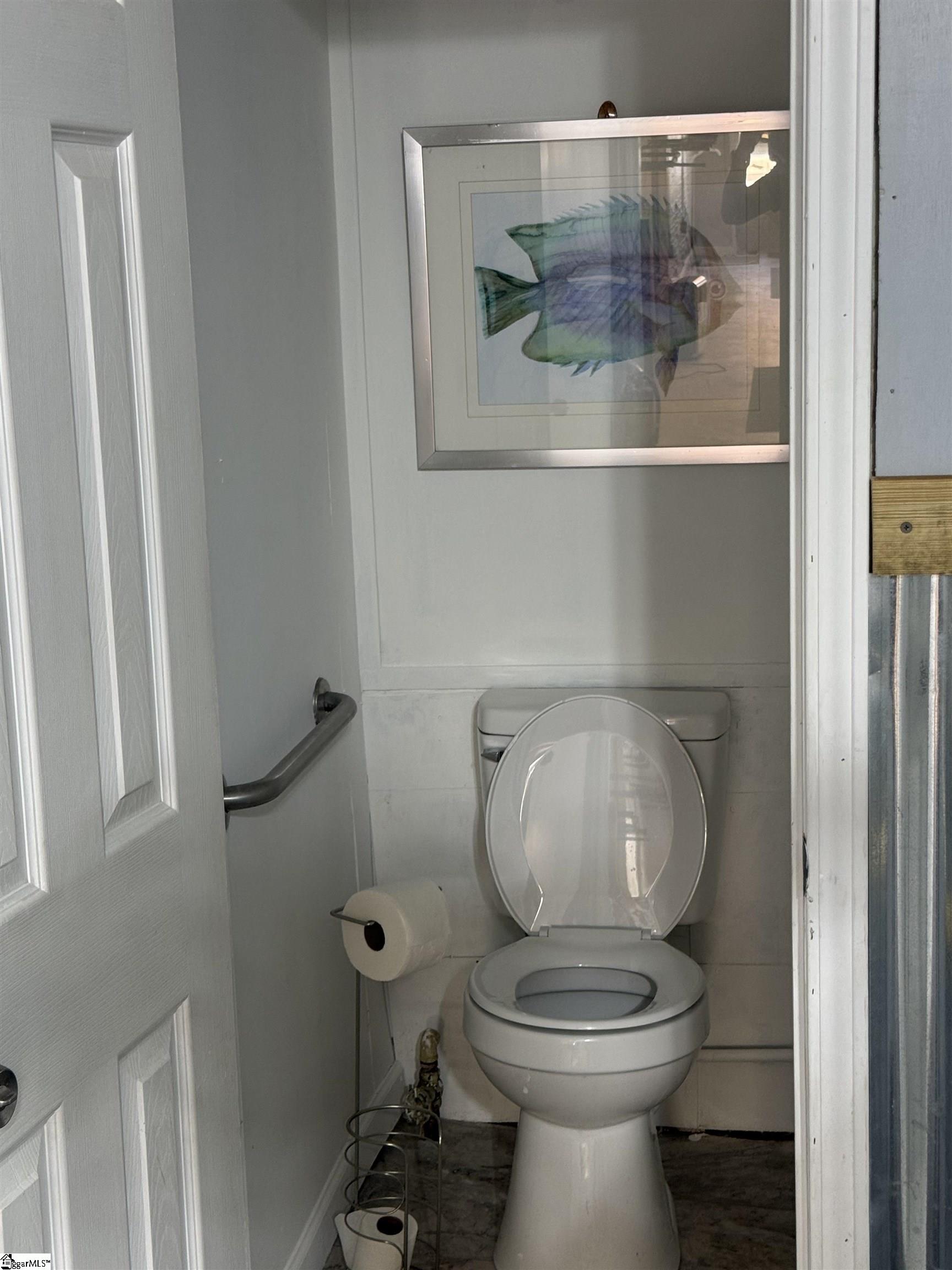 120 E Main Street Property Photo 7