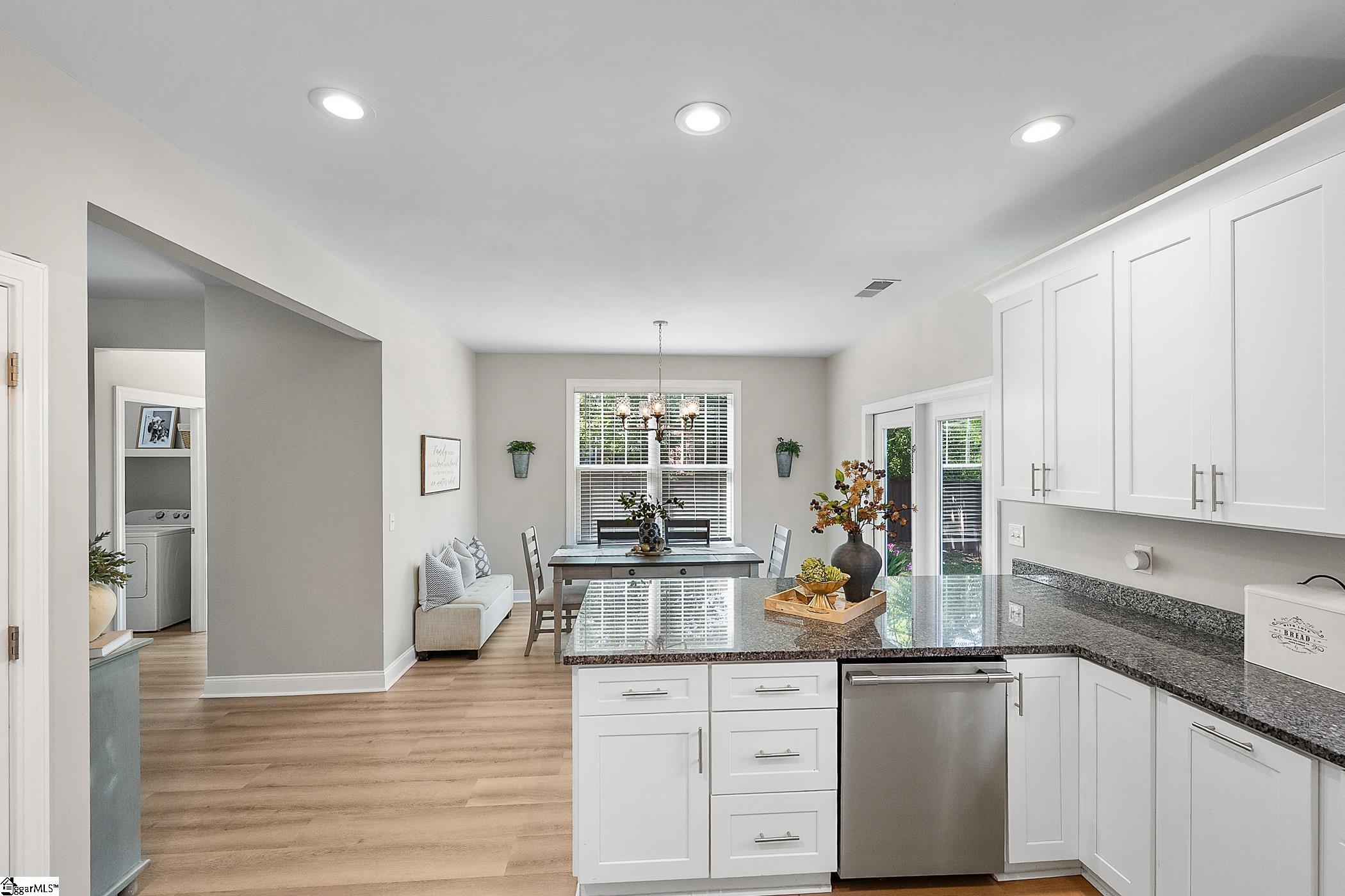 305 Pine Street Property Photo 18