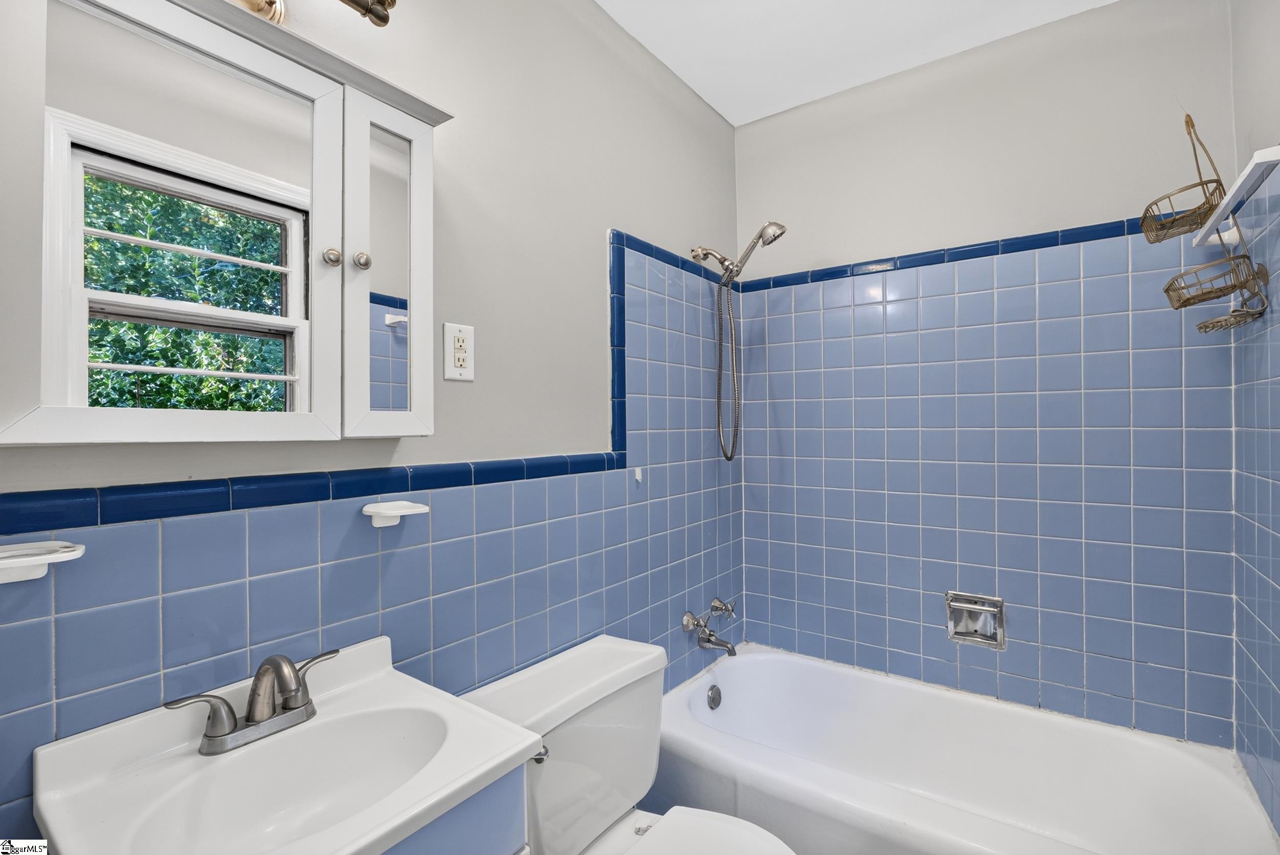 205 Lakewood Drive Property Photo 28