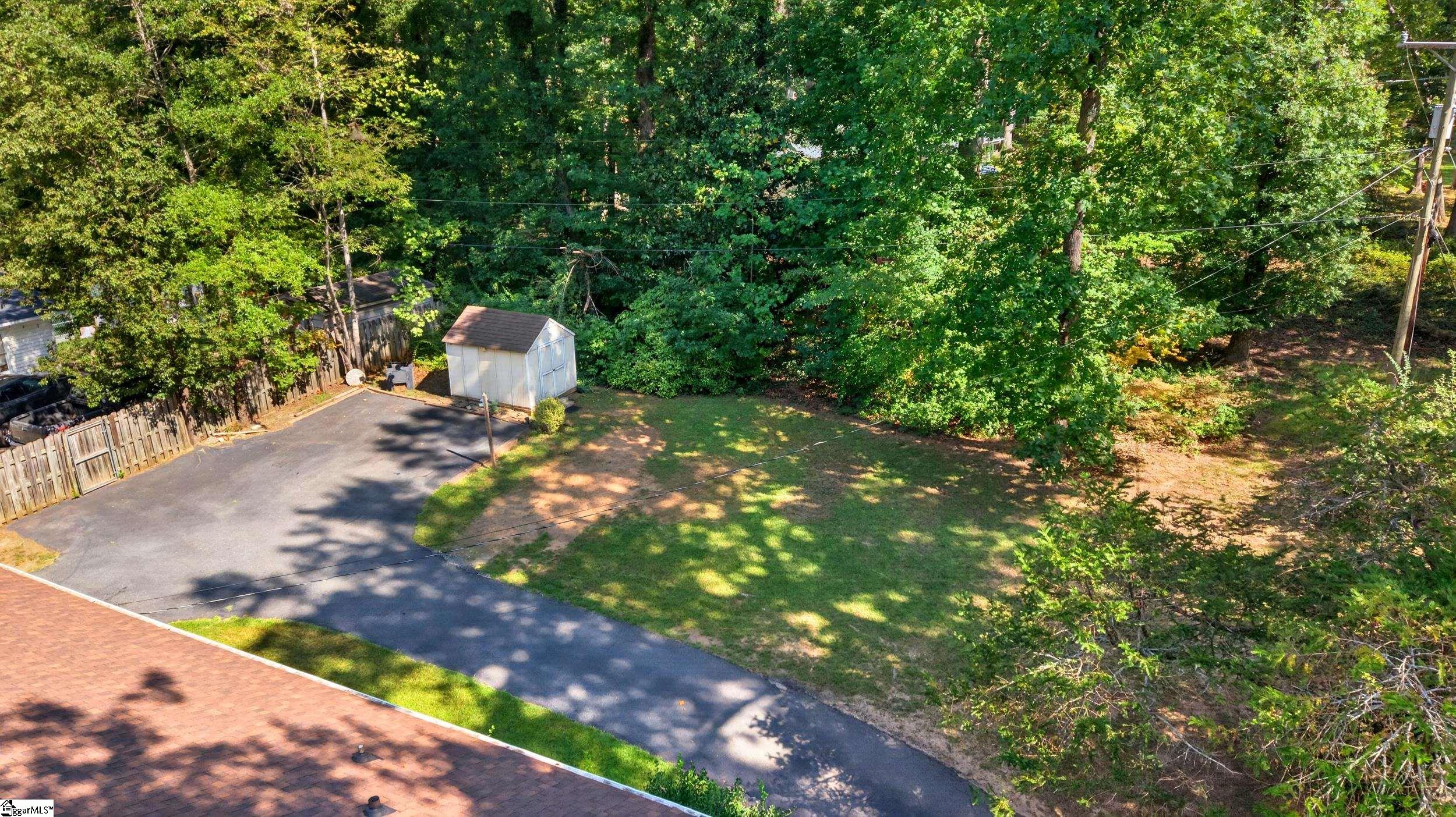205 Lakewood Drive Property Photo 37