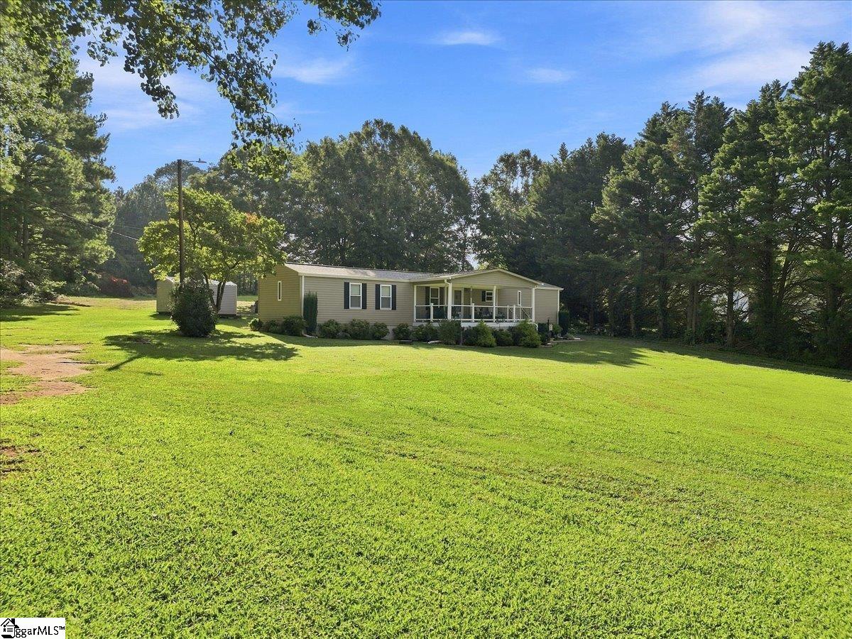 2161 Dickson Road Property Photo 3