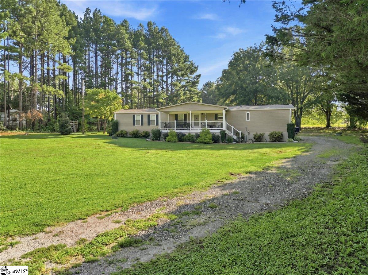 2161 Dickson Road Property Photo 4
