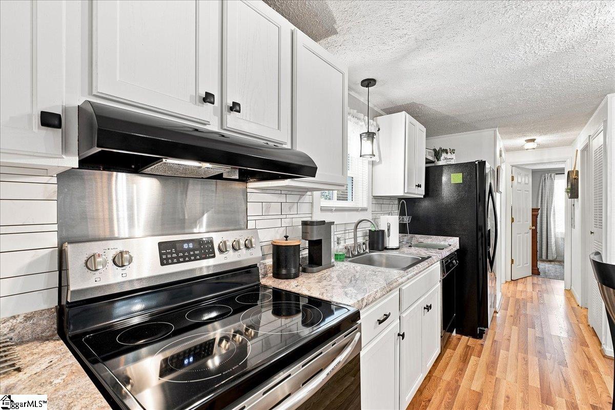 2161 Dickson Road Property Photo 16