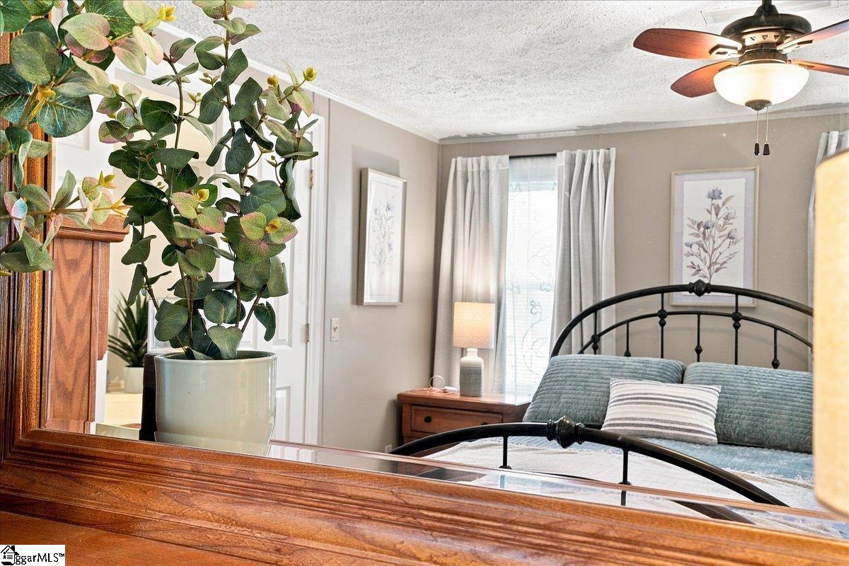 2161 Dickson Road Property Photo 23