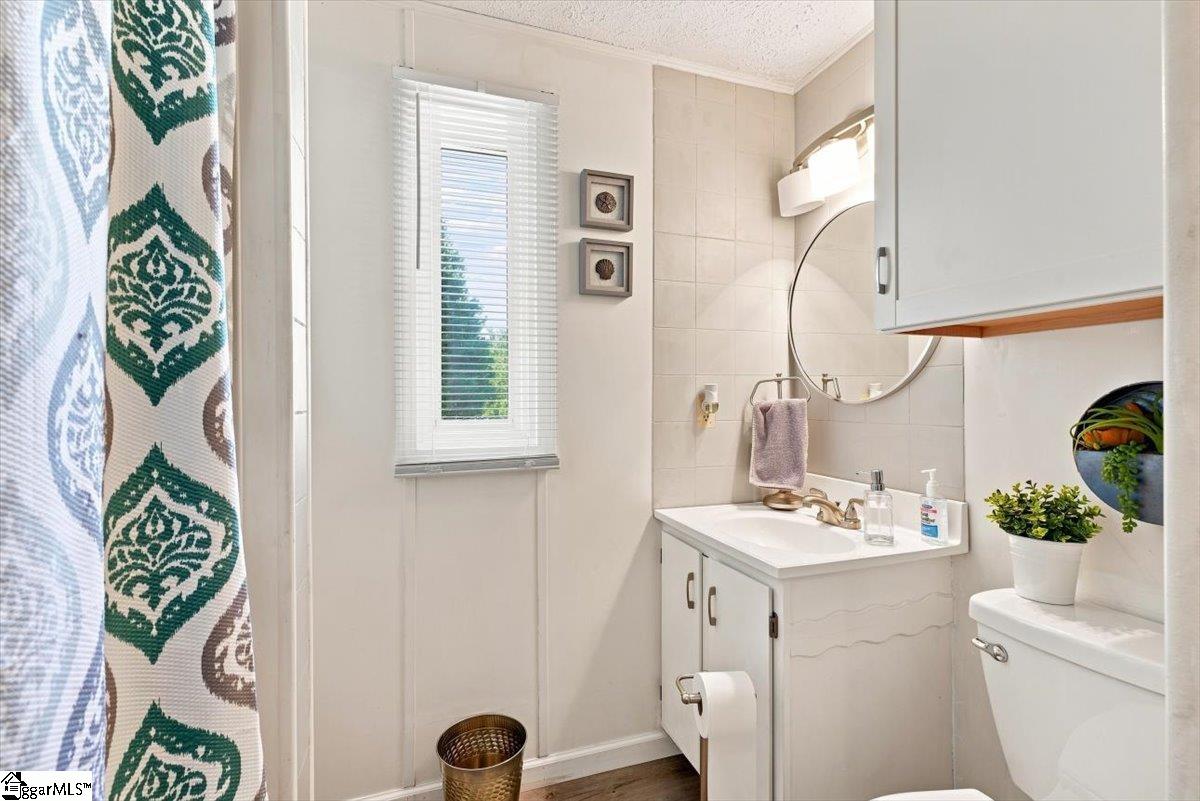 2161 Dickson Road Property Photo 30