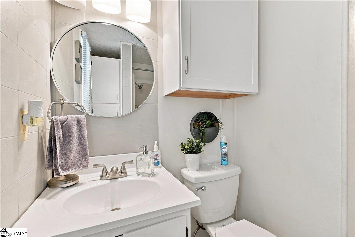 2161 Dickson Road Property Photo 31