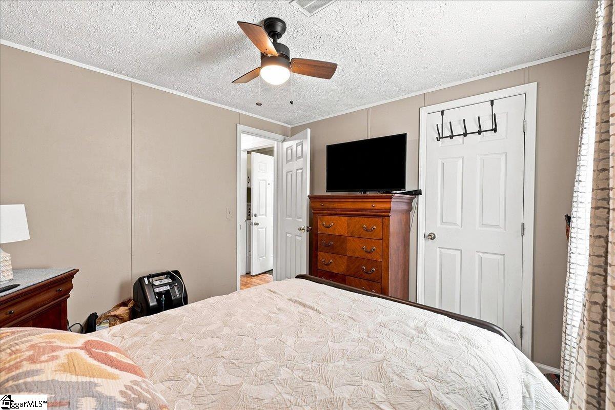 2161 Dickson Road Property Photo 33