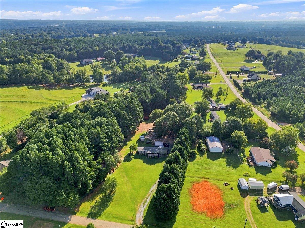 2161 Dickson Road Property Photo 44