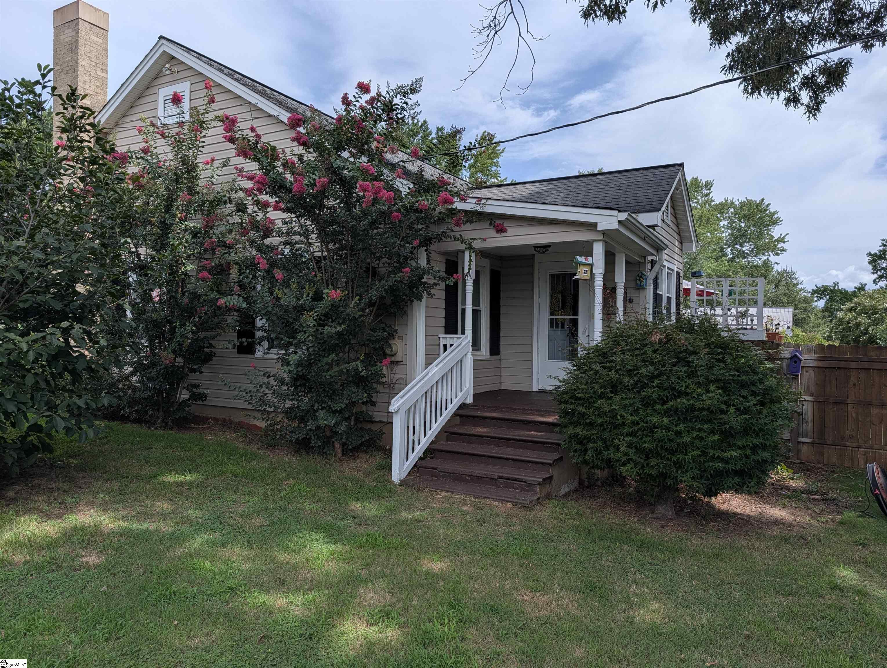 302 Caldwell Street Property Photo 2