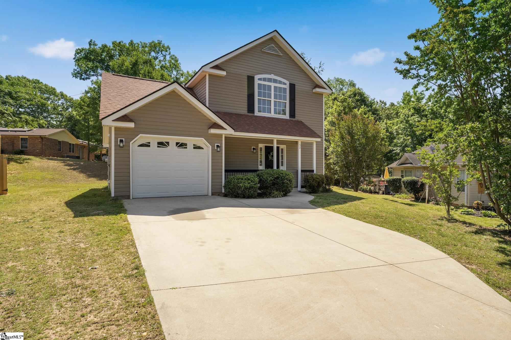 52 Uneeda Drive Property Photo 3