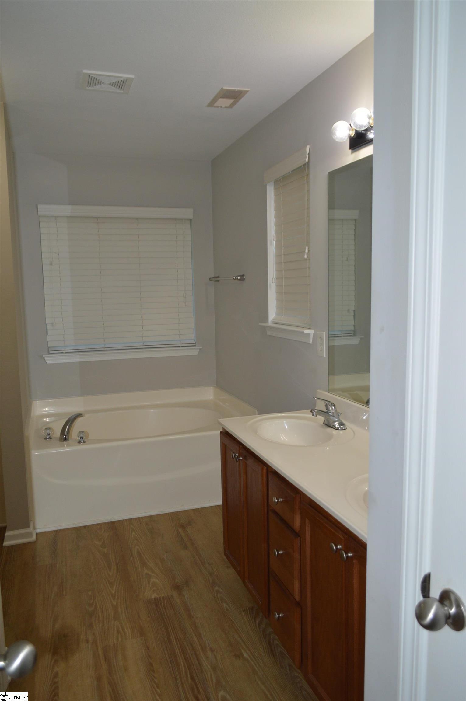 223 Stockbridge Drive Property Photo 9
