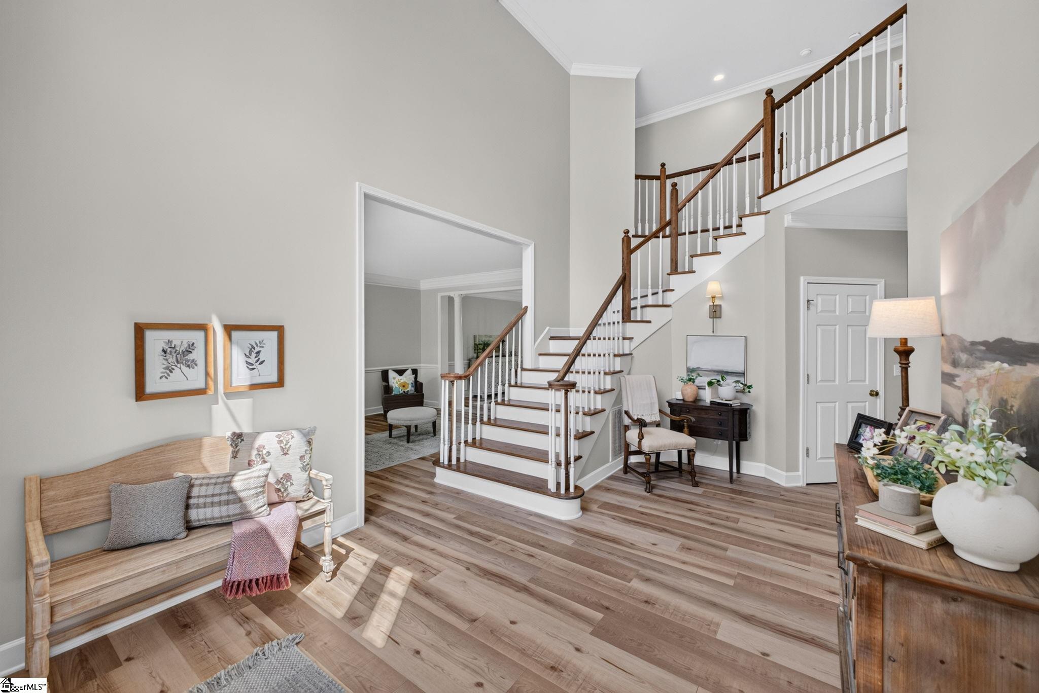 519 Live Oak Court Property Photo 4