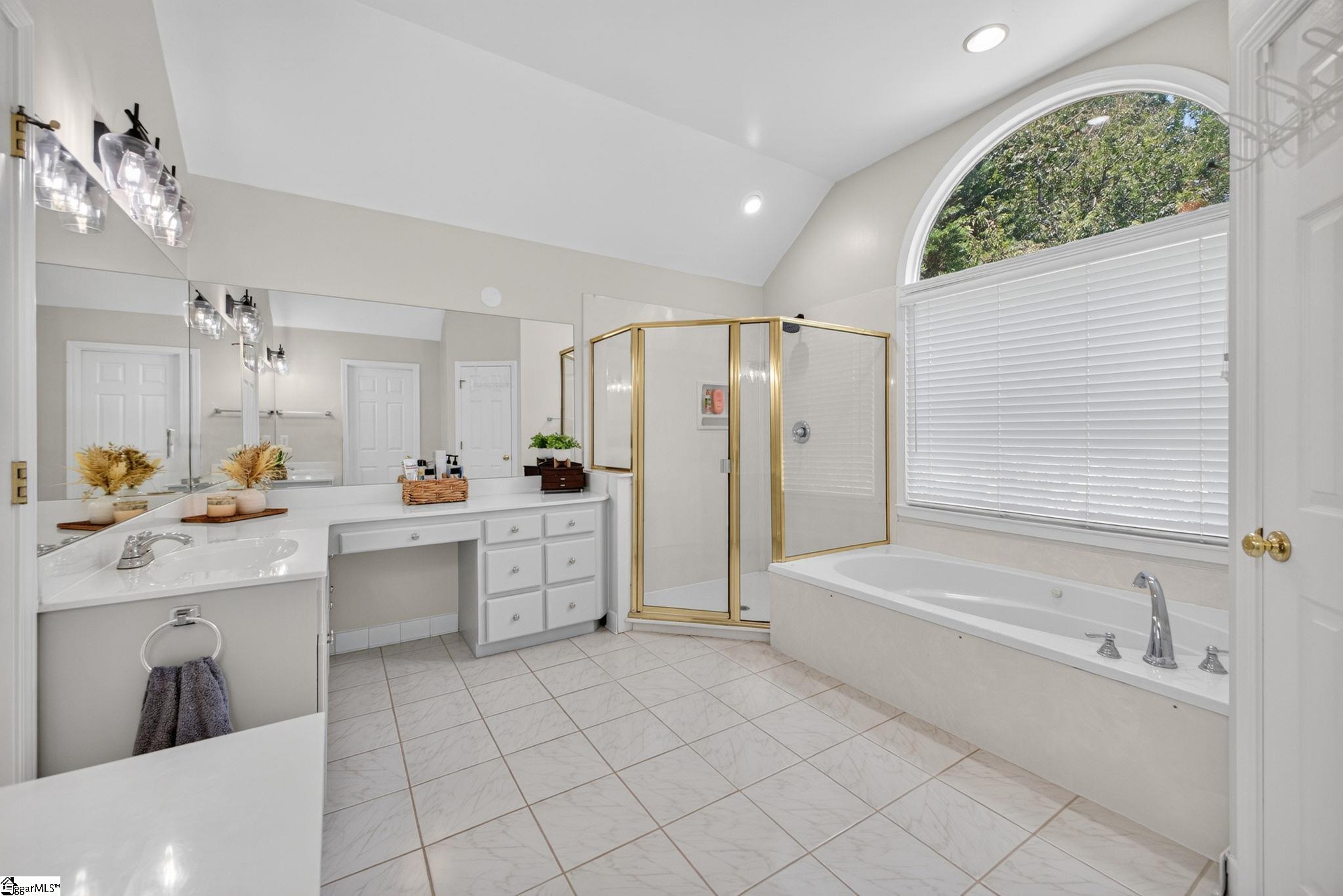 519 Live Oak Court Property Photo 24
