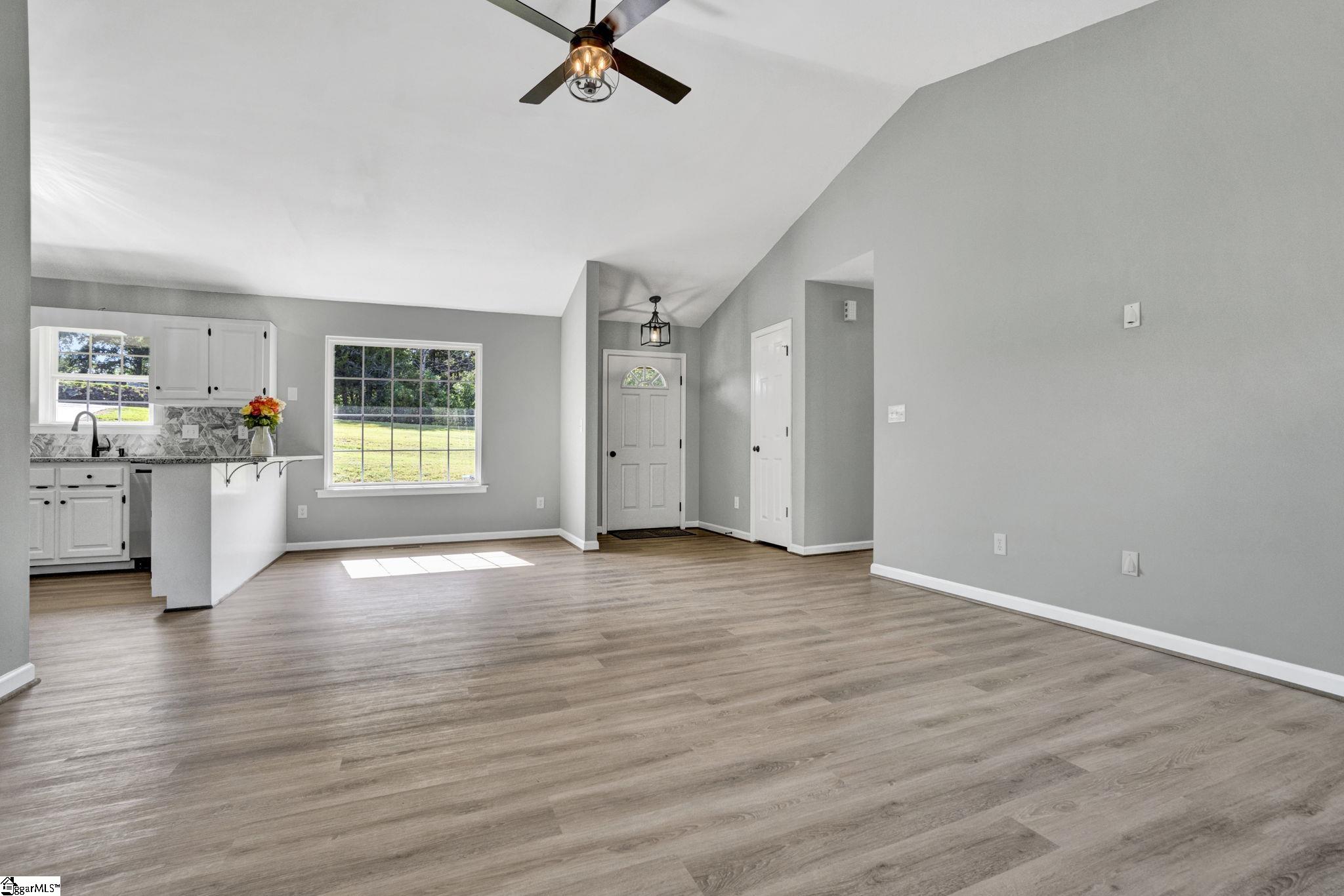 425 N Mt Tabor Church Road Property Photo 2