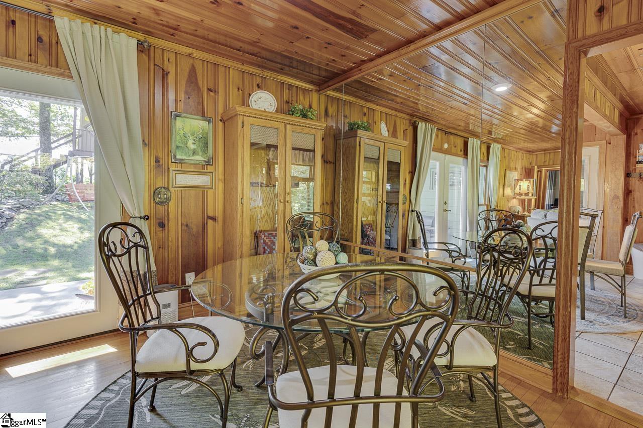 122 Lakeshore Drive Property Photo 12