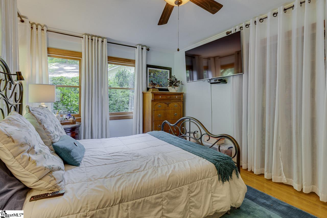 122 Lakeshore Drive Property Photo 25