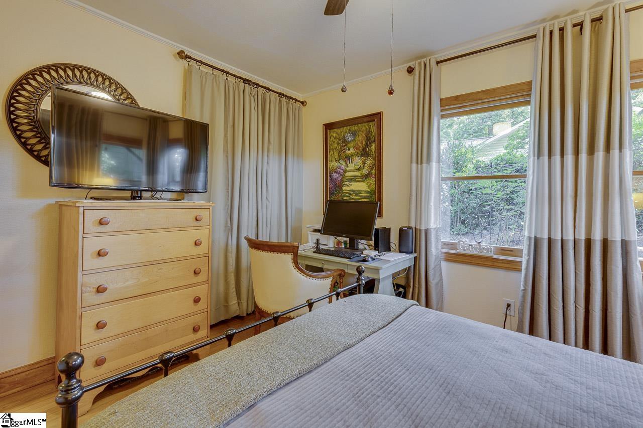 122 Lakeshore Drive Property Photo 27