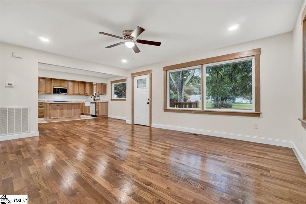 2141 Mayo Road Property Photo 6