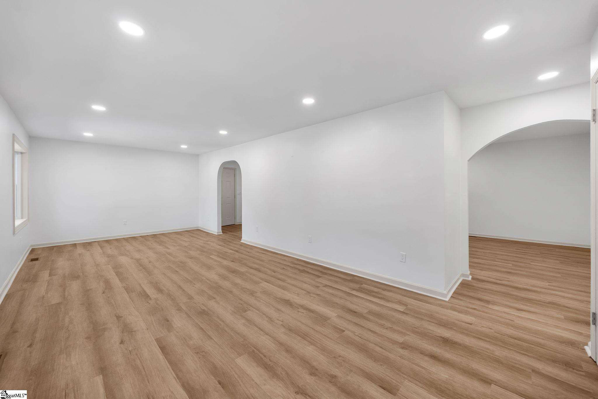 13 Bedford Lane Property Photo 5