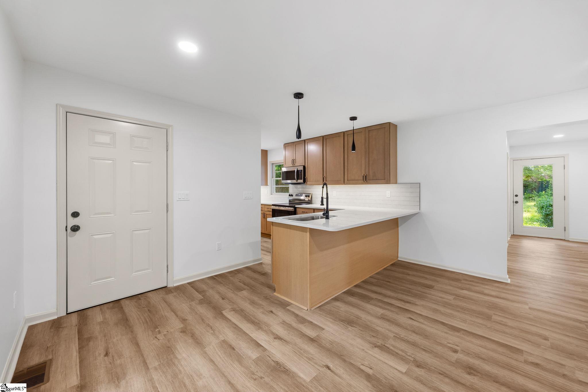 13 Bedford Lane Property Photo 9