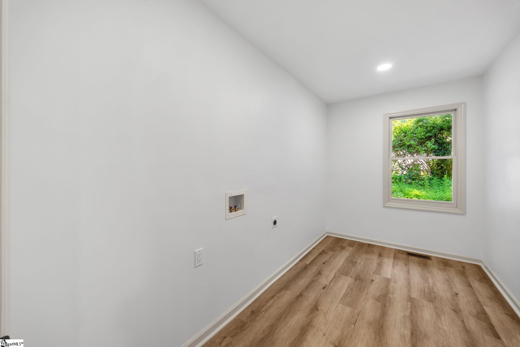 13 Bedford Lane Property Photo 18
