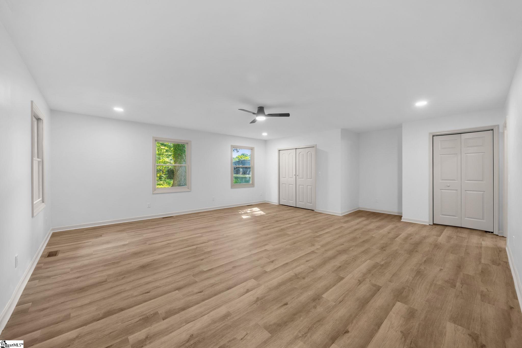 13 Bedford Lane Property Photo 23