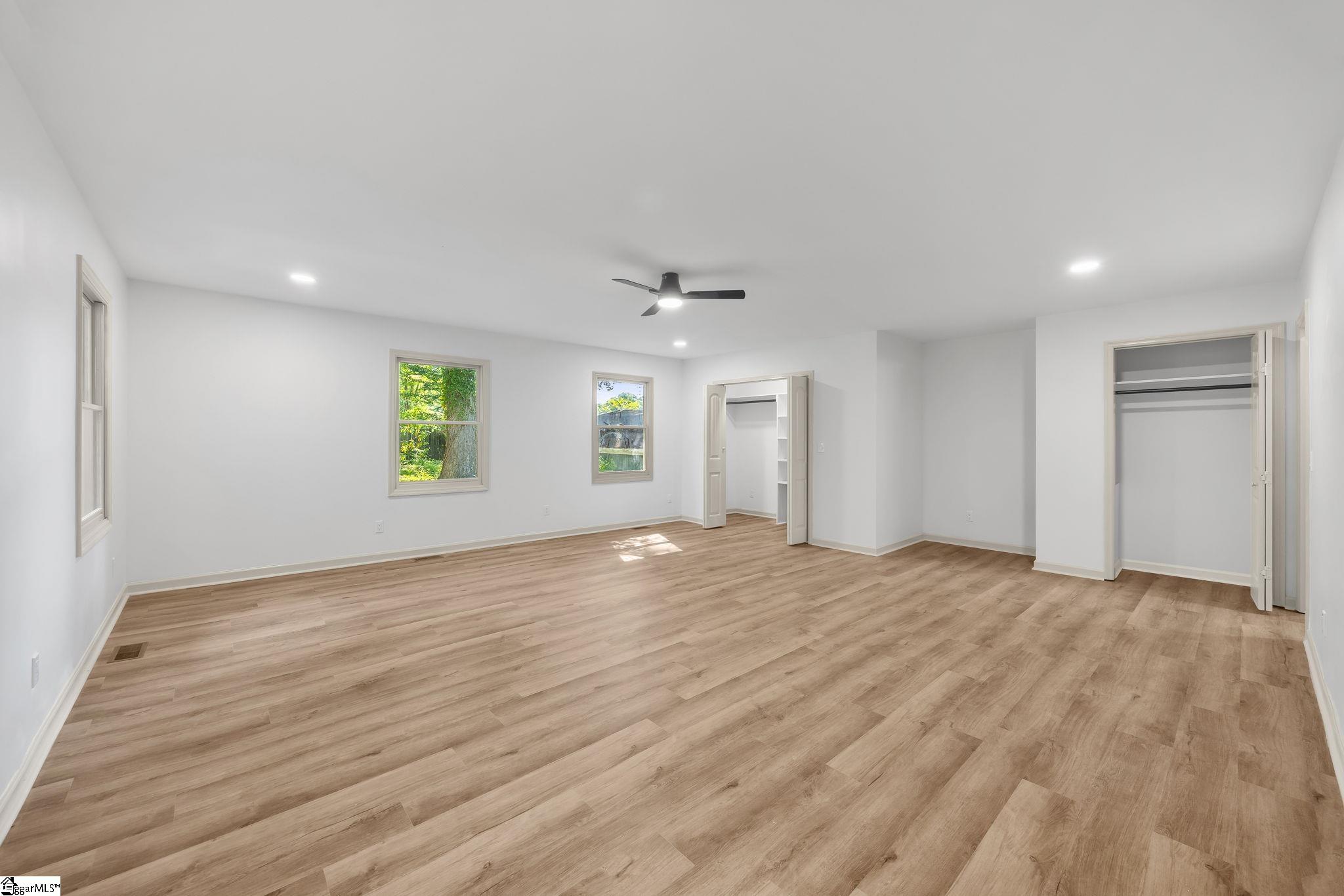 13 Bedford Lane Property Photo 24