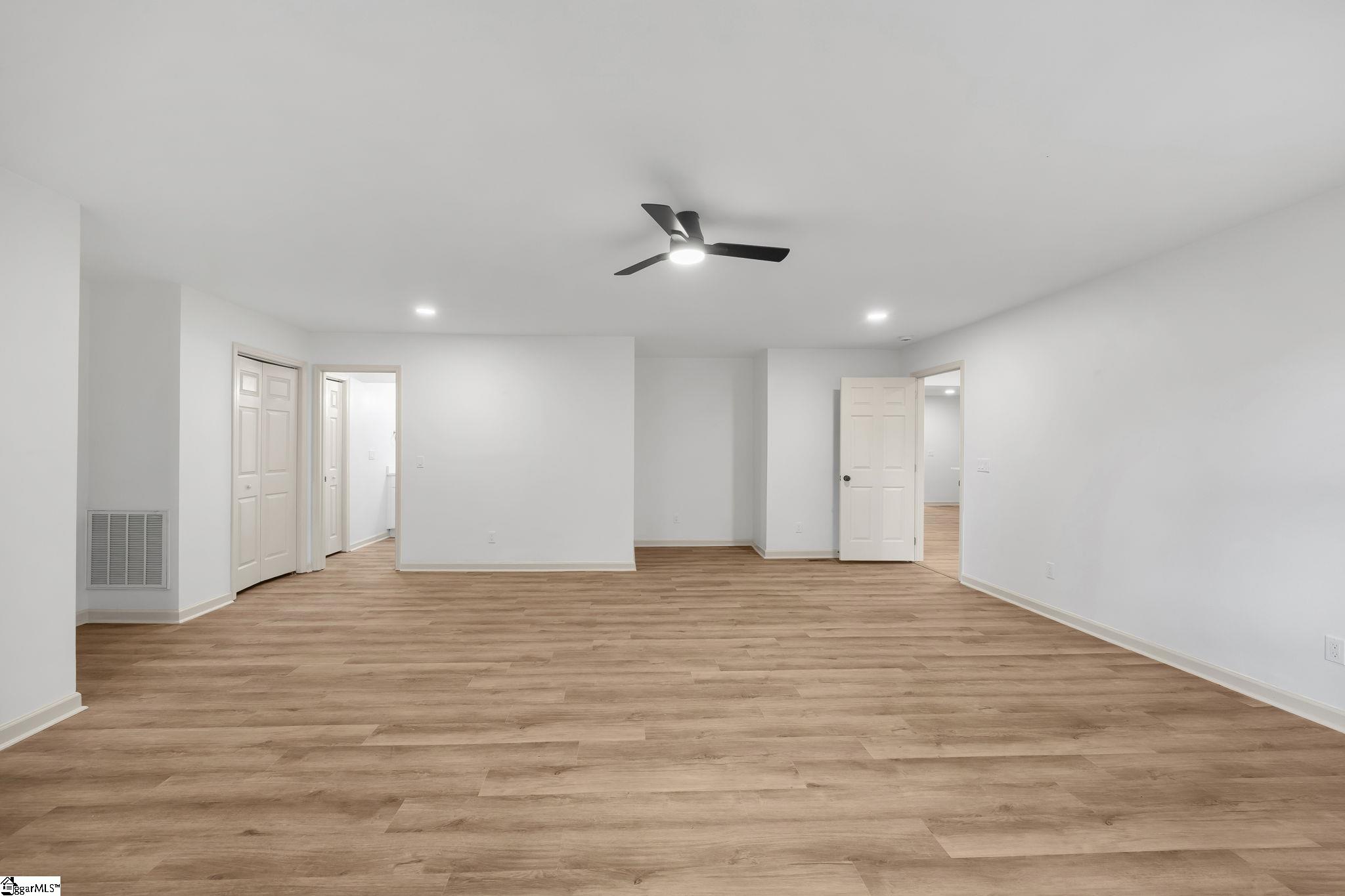 13 Bedford Lane Property Photo 27