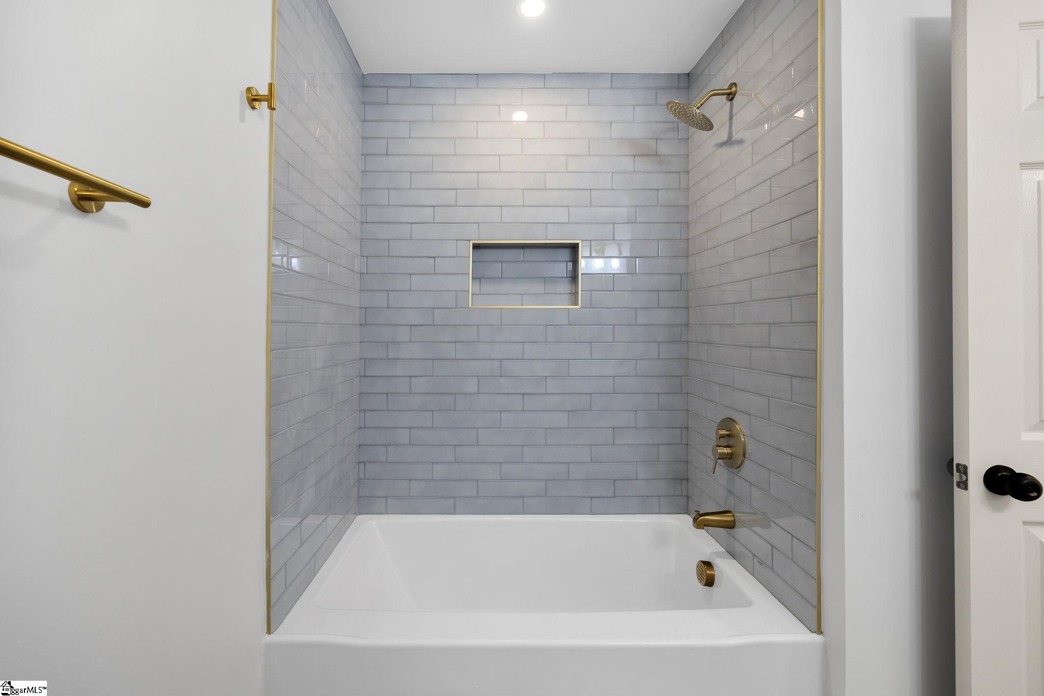 13 Bedford Lane Property Photo 33