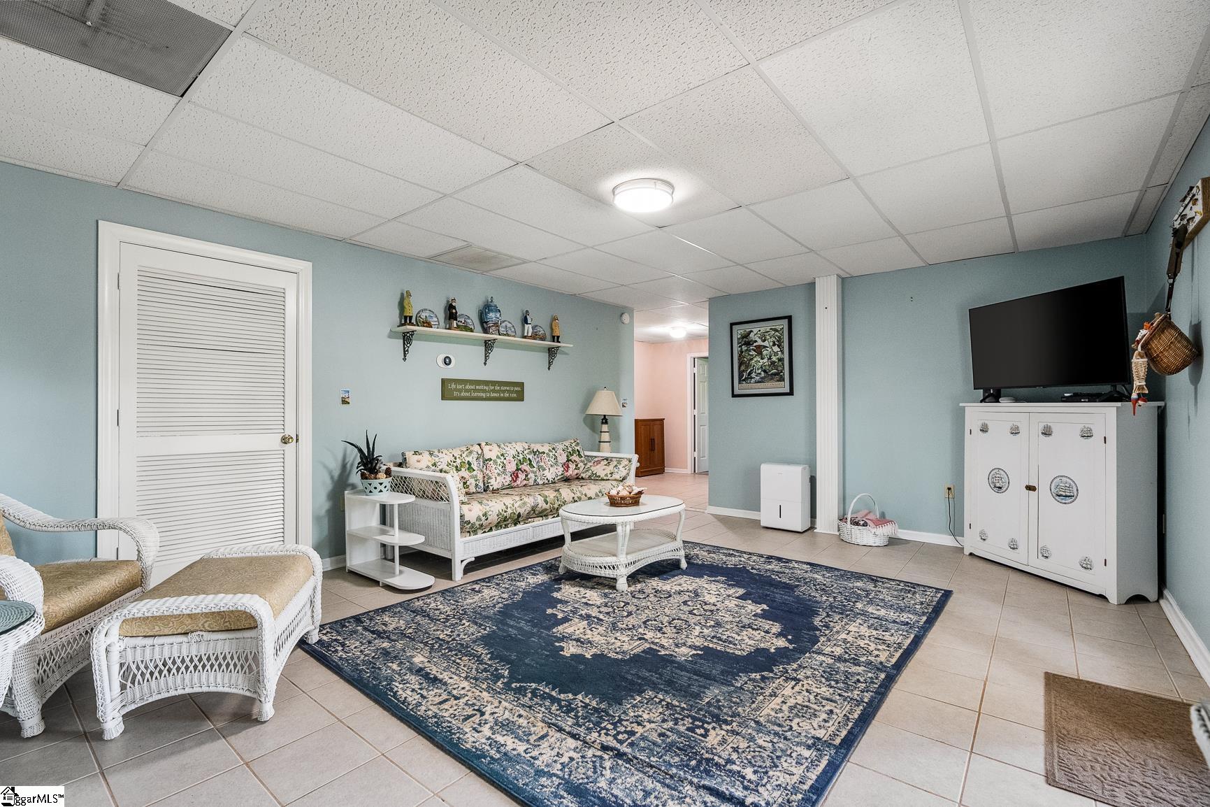 106 Roxbury Court Property Photo 17