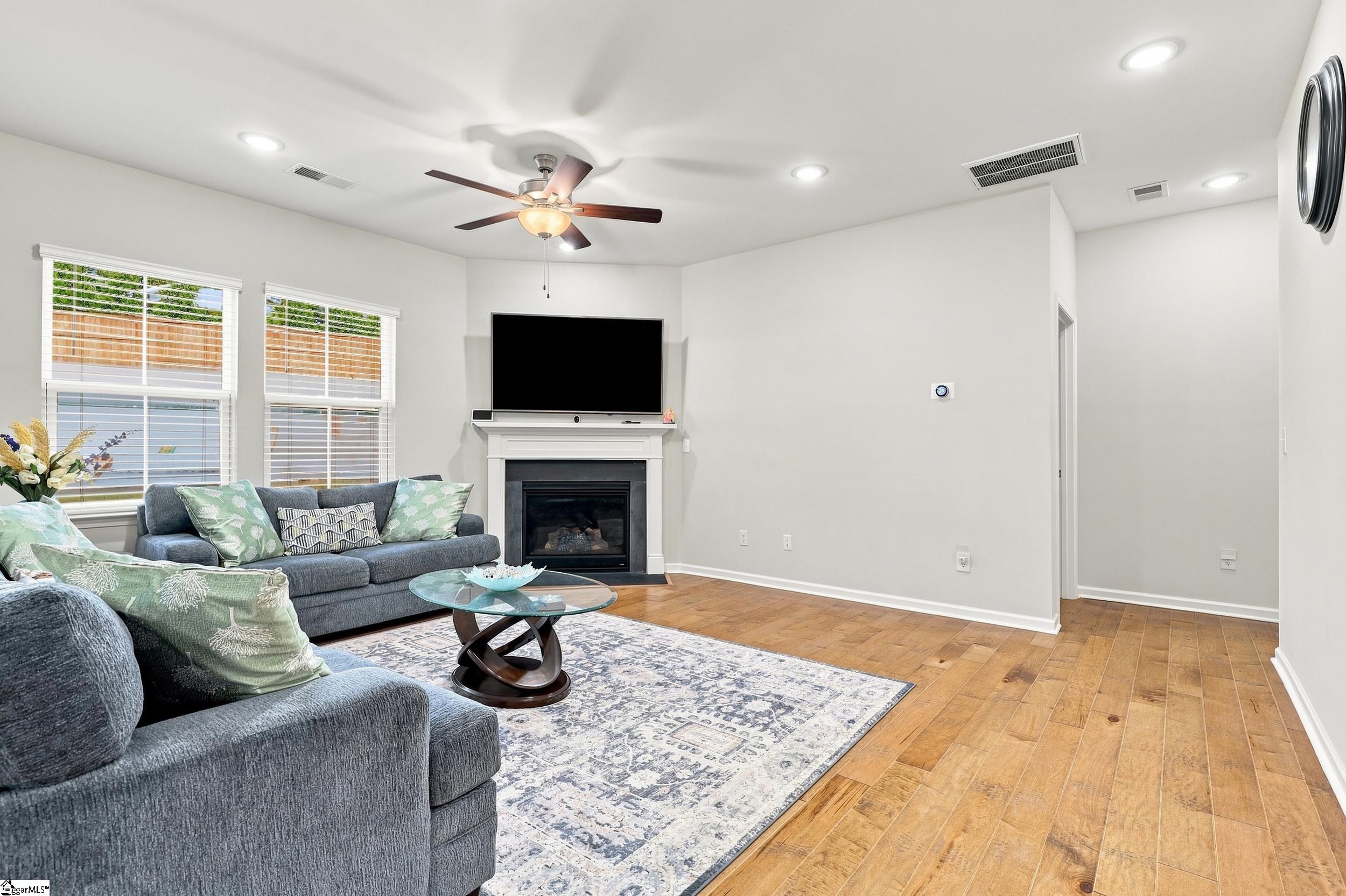101 Indigo Park Place Property Photo 10