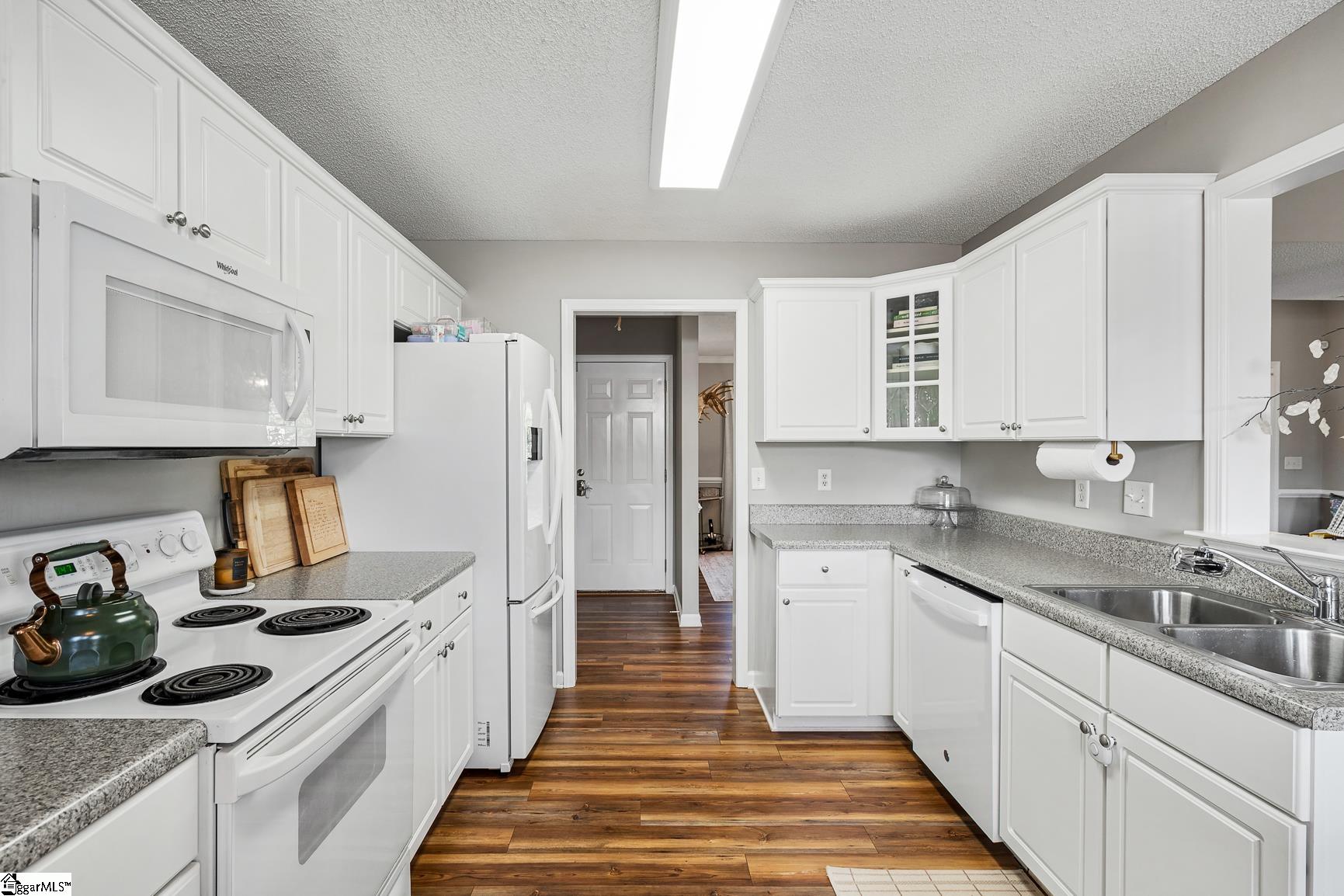 108 Thorncliff Place Property Photo 8