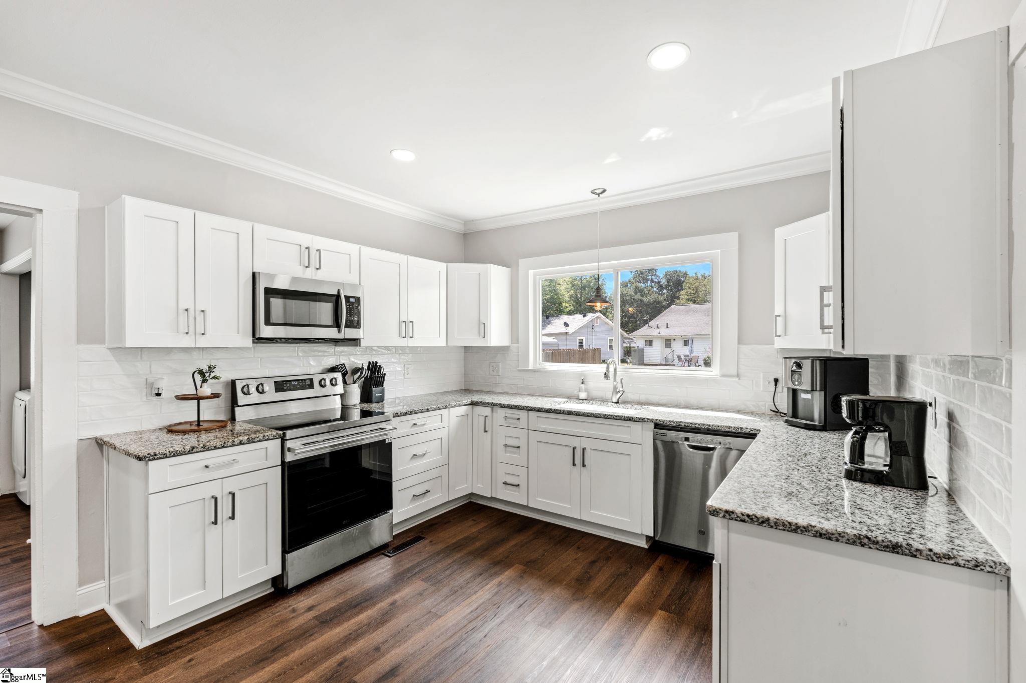 101 Bud Street Property Photo 11