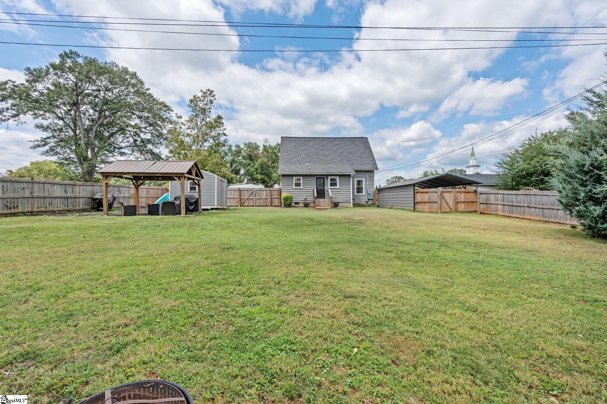 101 Bud Street Property Photo 34