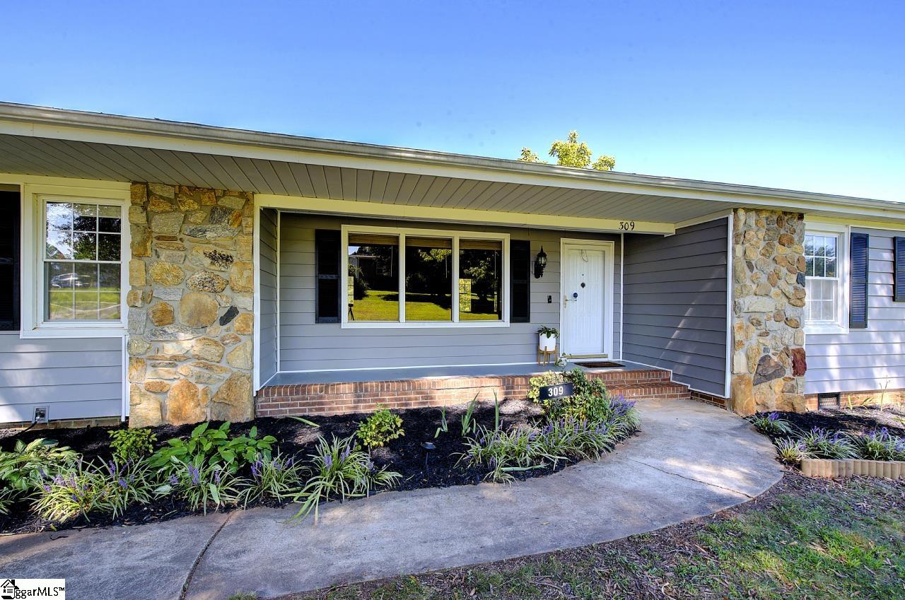 1603400 Property Photo 3