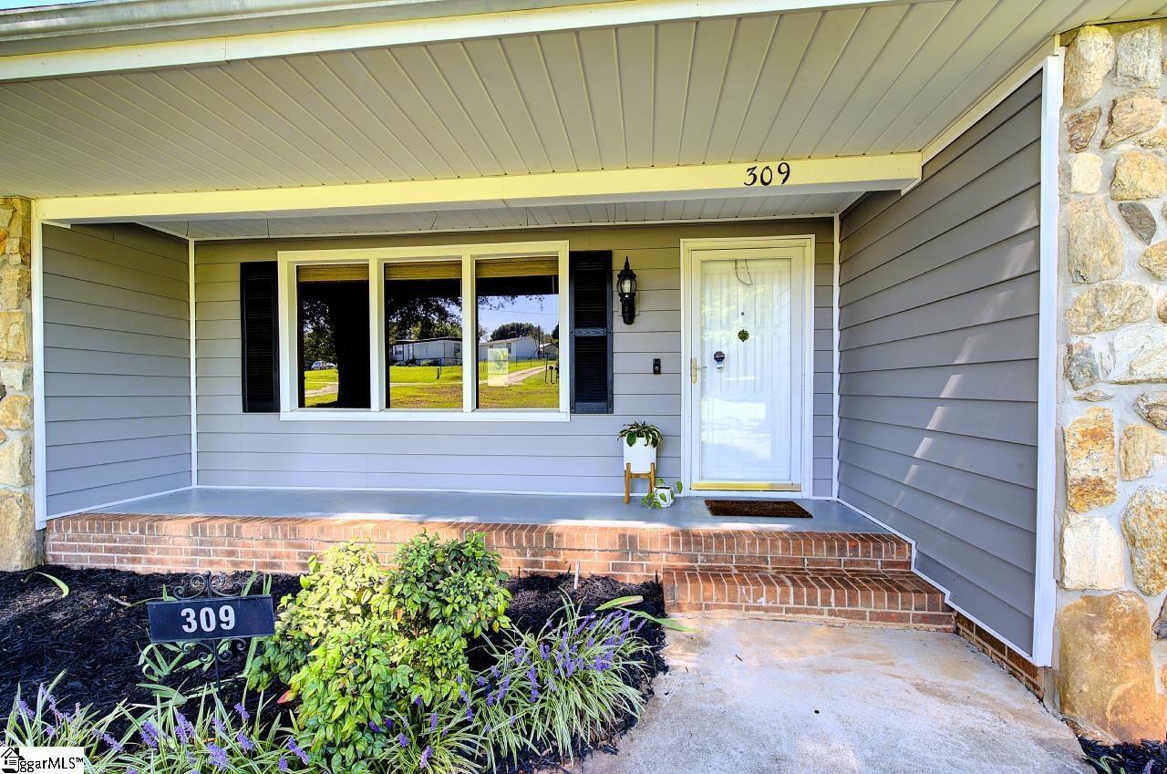 1603400 Property Photo 4