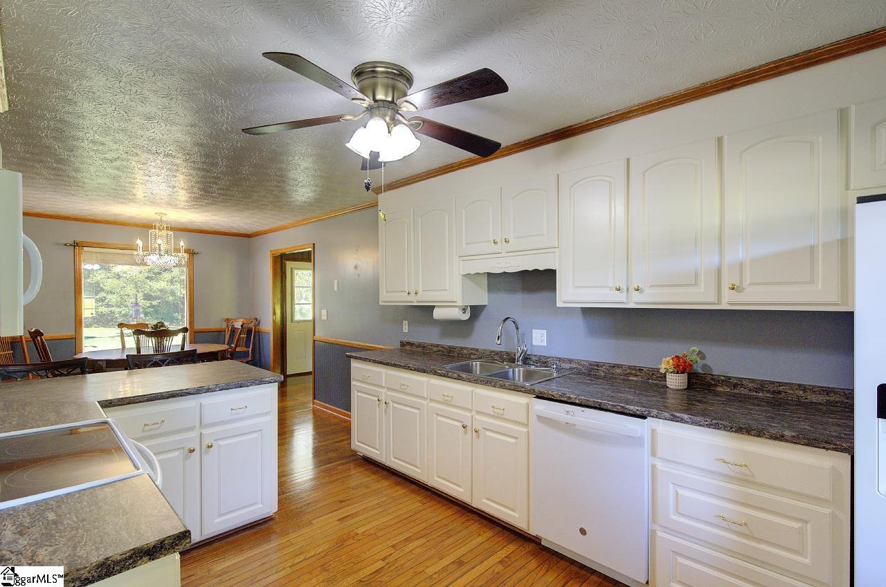 1603400 Property Photo 16