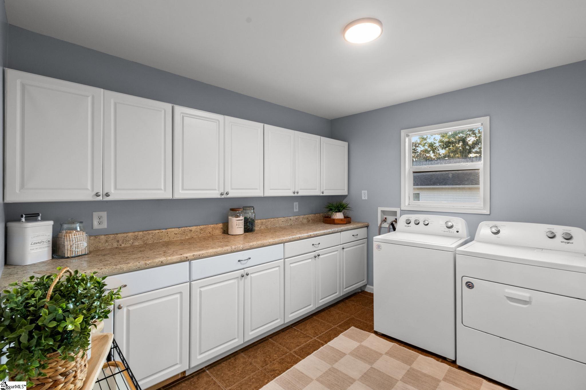 112 Hilltop Drive Property Photo 30