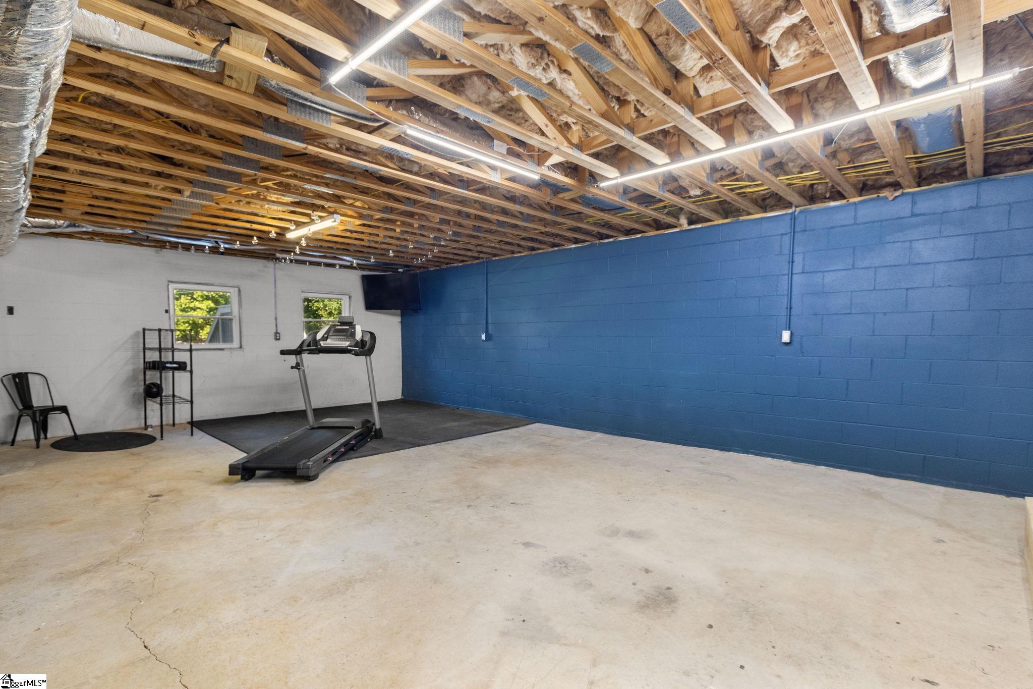 112 Hilltop Drive Property Photo 33