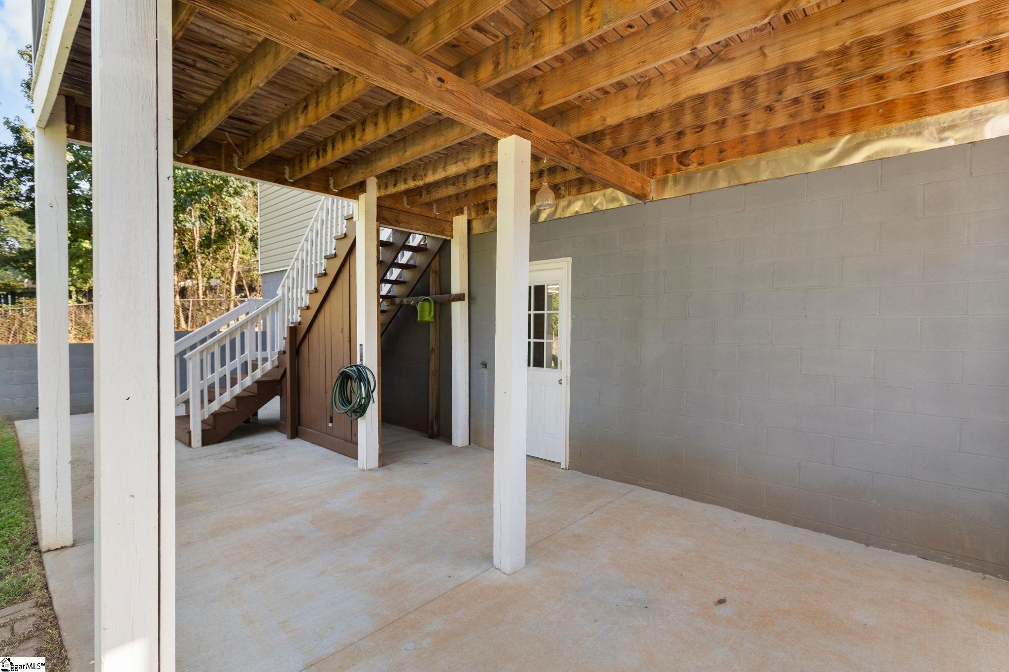112 Hilltop Drive Property Photo 37