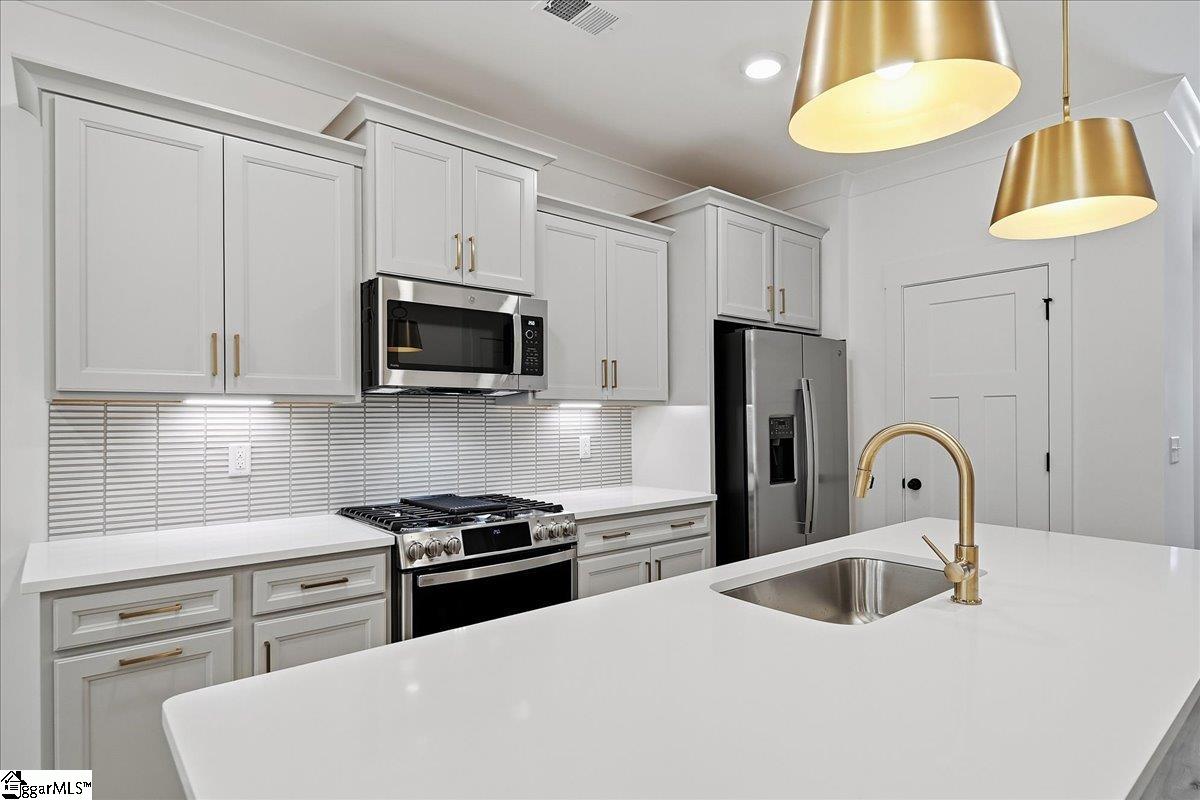 4 Otello Way Property Photo 8